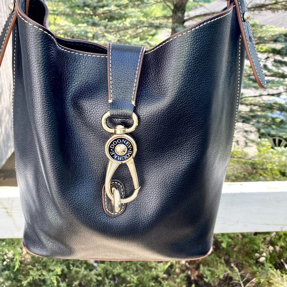 Dooney & Bourke Toscana Lily Bucket Bag Large - Picture 3 of 11